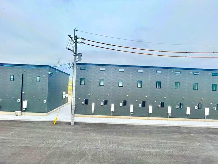 物件内観写真11　(室内からの展望)