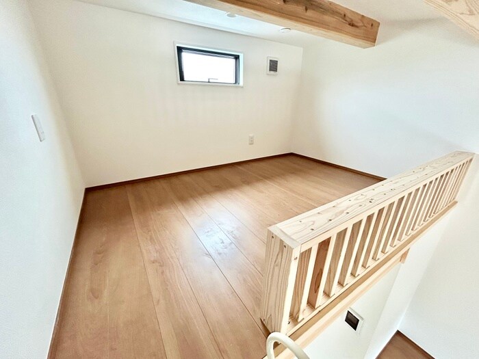 物件内観写真11　(ロフト)