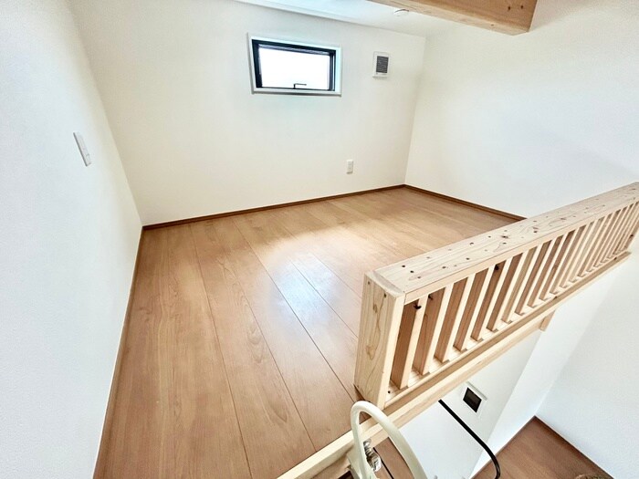 物件内観写真12　(ロフト)