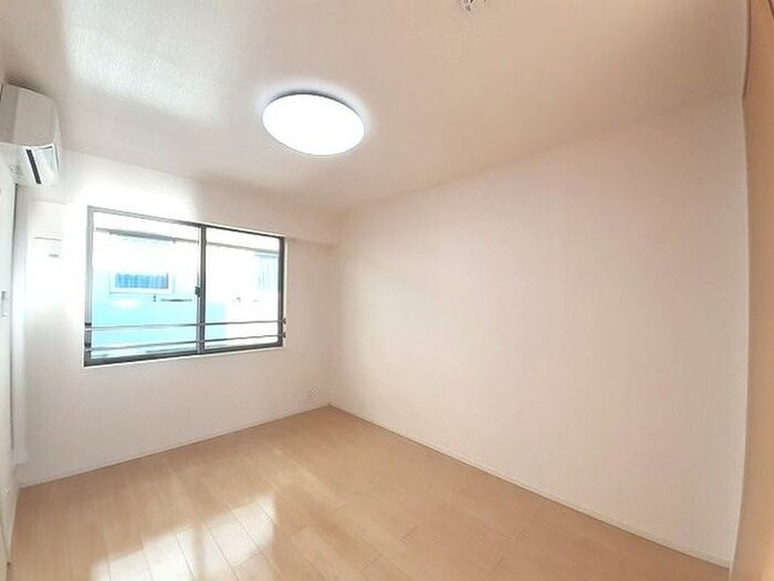 物件内観写真4　(居室)