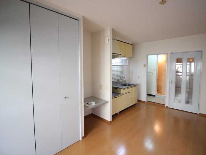 物件内観写真5　(居室)