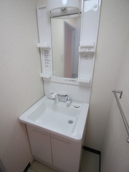 物件内観写真8　(洗面)