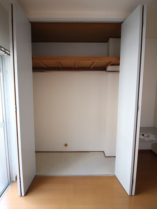 物件内観写真10　(収納)