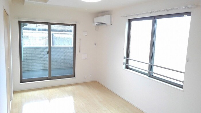 物件内観写真3　(居室)