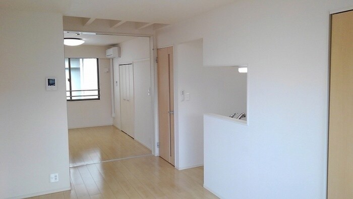 物件内観写真4　(居室)