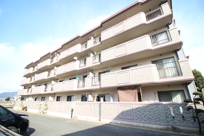 RESIAS　CHIKUSHINO　BLDG.
