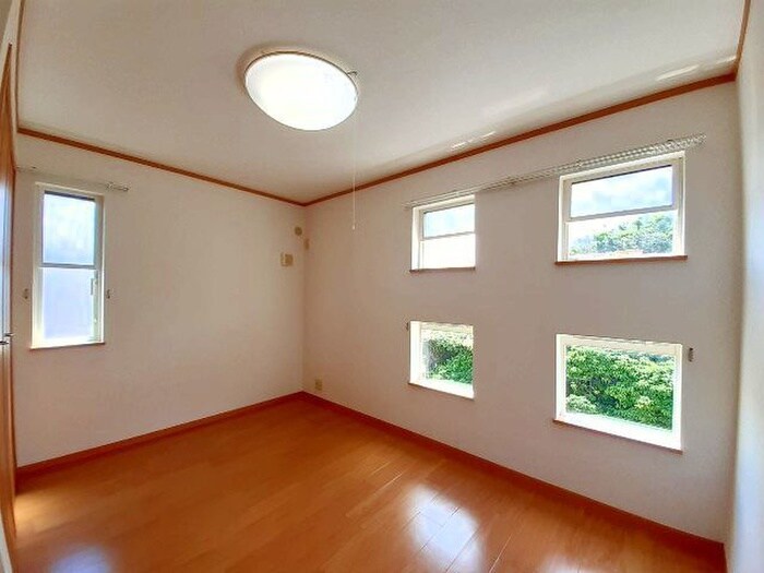 物件内観写真4　(居室)