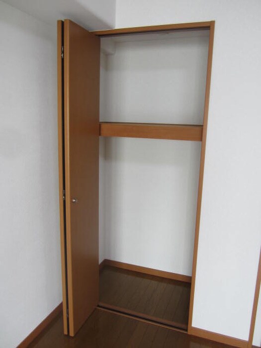 物件内観写真12　(収納)