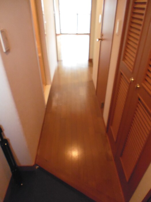 物件内観写真14　(玄関)