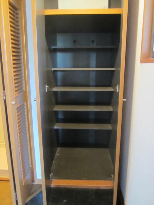 物件内観写真16　(靴箱)