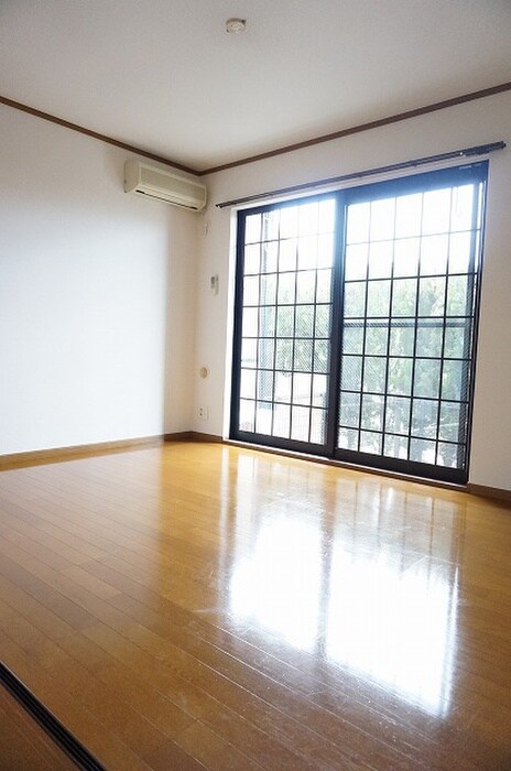 物件内観写真15　(室内からの展望)