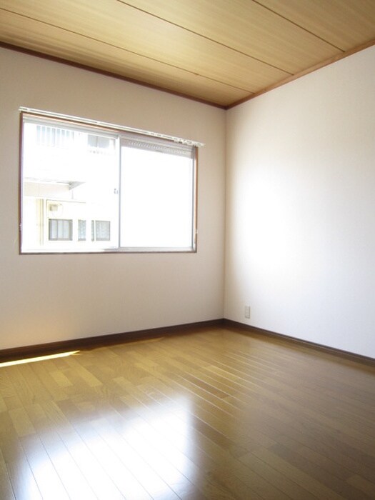 物件内観写真10　(居室)