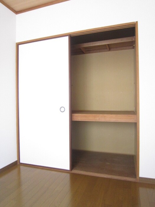 物件内観写真12　(収納)