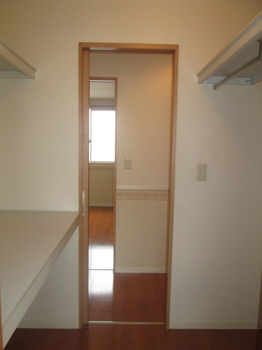 物件内観写真9　(収納)