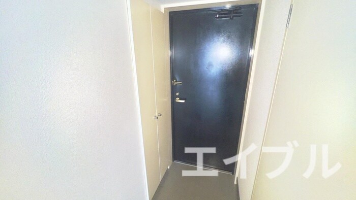 物件内観写真12　(玄関)
