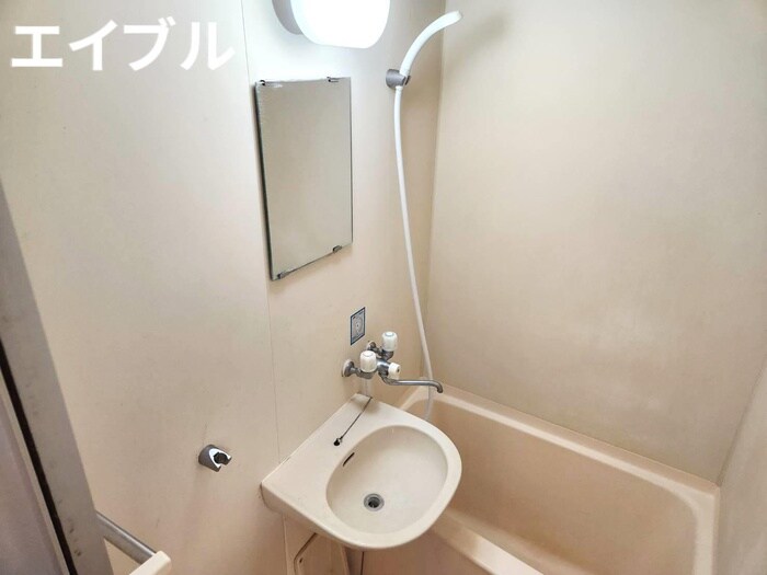 物件内観写真12　(洗面)