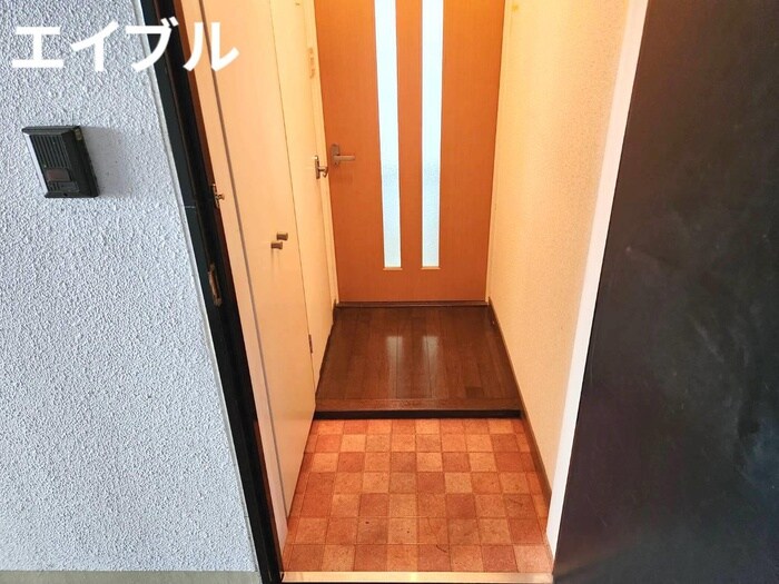 物件内観写真17　(玄関)
