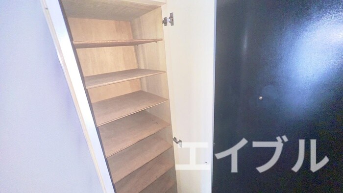 物件内観写真18　(靴箱)