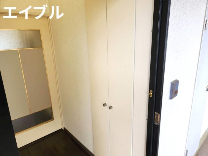 物件内観写真18　(収納)