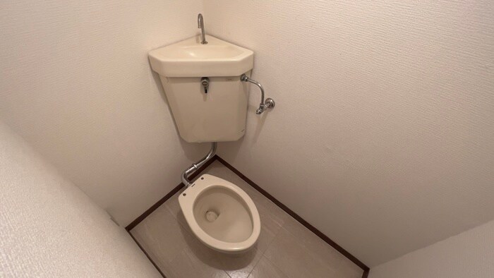 物件内観写真9　(トイレ)