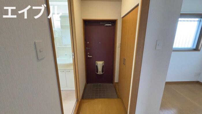 物件内観写真14　(玄関)