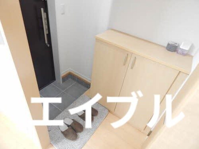 物件内観写真13　(玄関)