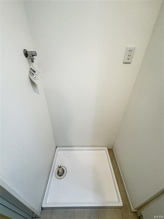物件内観写真14　(洗濯機置場)