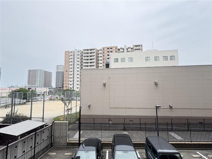 物件内観写真22　(室内からの展望)