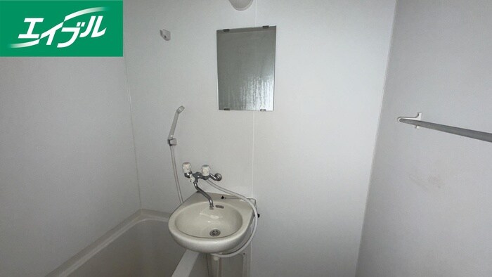 物件内観写真10　(洗面)