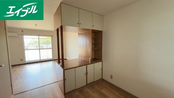 物件内観写真11　(収納)