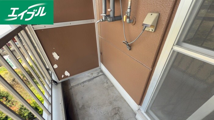 物件内観写真14　(洗濯機置場)