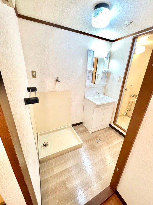 物件内観写真15　(洗濯機置場)