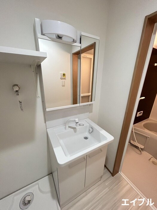 物件内観写真8　(洗面)