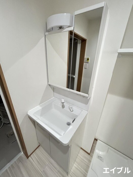 物件内観写真9　(洗面)