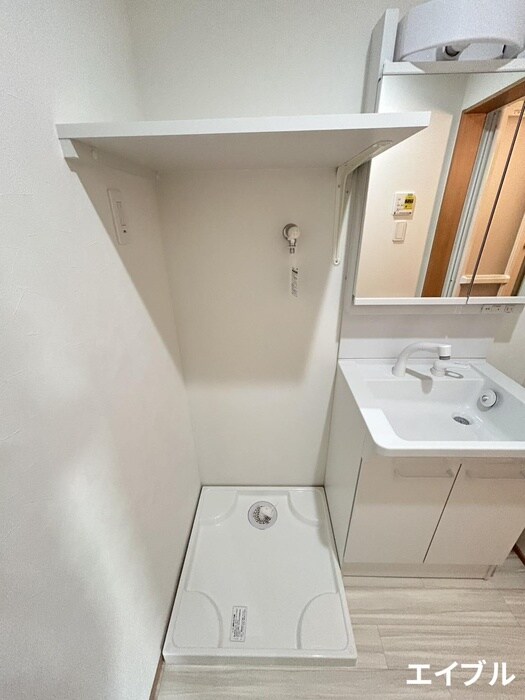 物件内観写真11　(洗濯機置場)