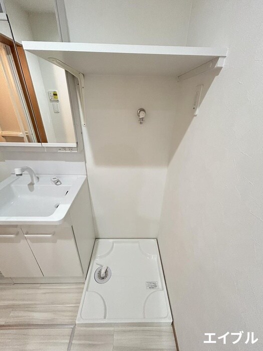 物件内観写真11　(洗濯機置場)