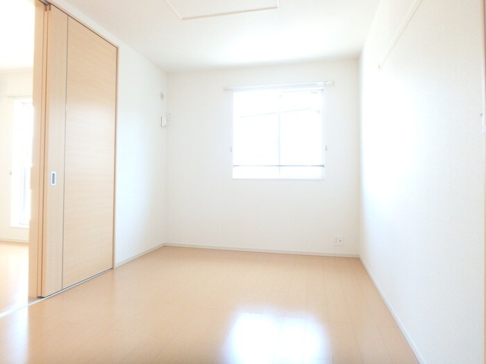 物件内観写真12　(居室)