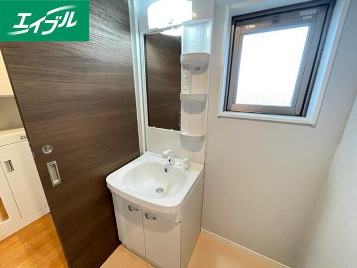 物件内観写真12　(洗面)