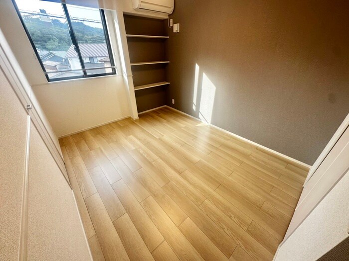 物件内観写真4　(居室)