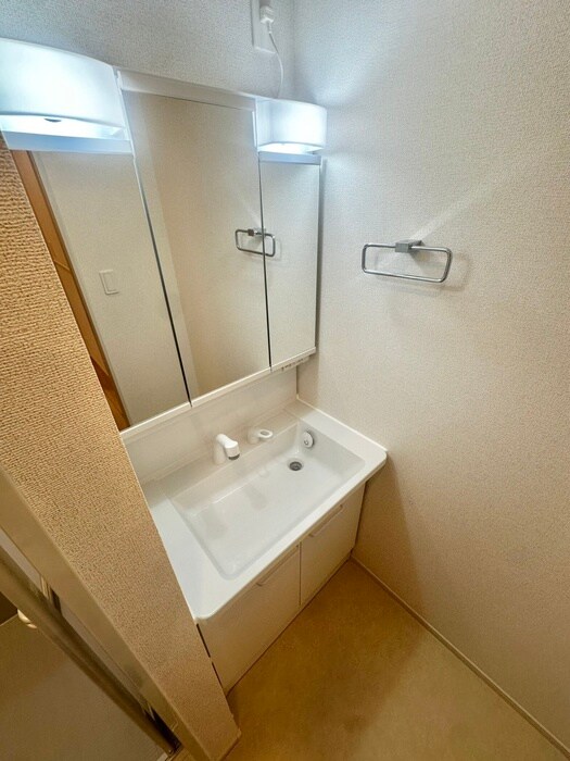 物件内観写真8　(洗面)