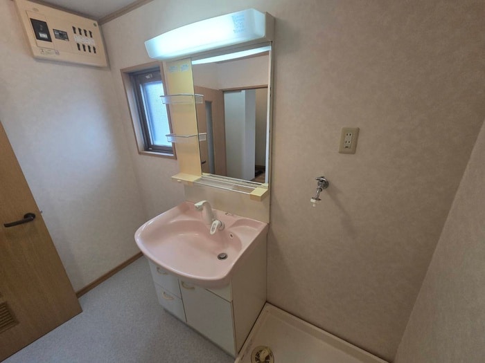 物件内観写真11　(洗面)