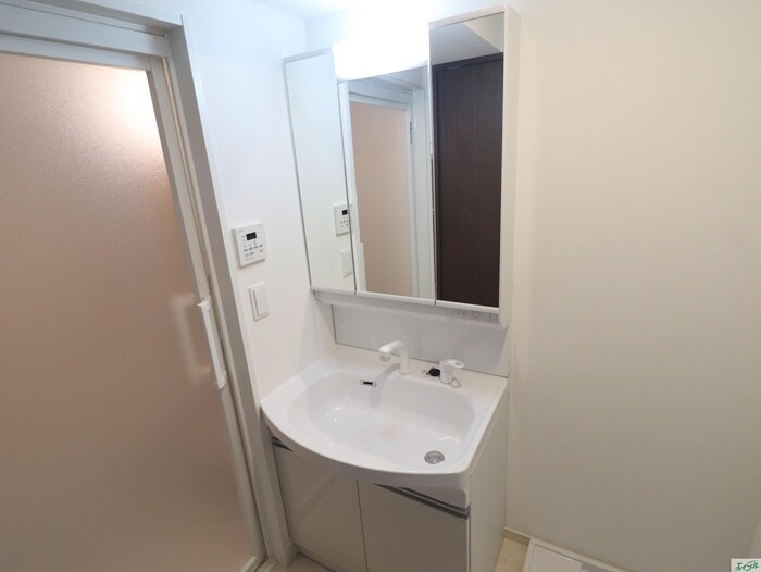 物件内観写真11　(洗面)