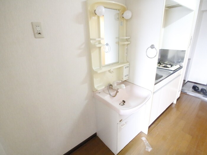 物件内観写真13　(洗面)