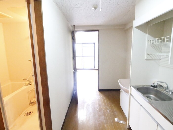 物件内観写真15　(廊下)