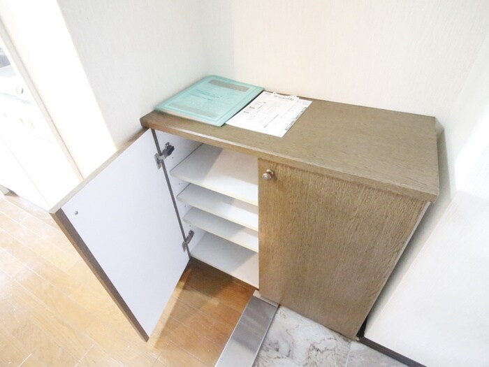 物件内観写真17　(靴箱)