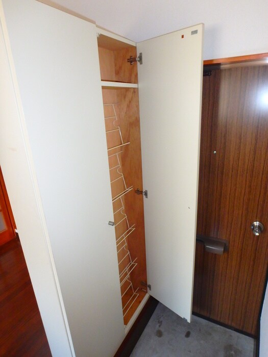 物件内観写真3　(靴箱)