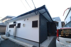 寺塚１丁目貸家外観写真