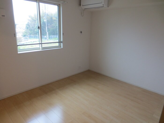 物件内観写真12　(居室)