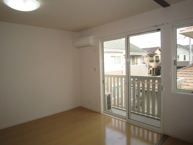 物件内観写真10　(居室)