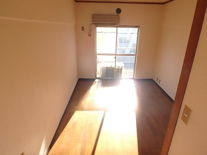 物件内観写真5　(居室)